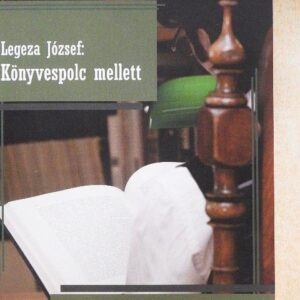 Könyvespolc mellett